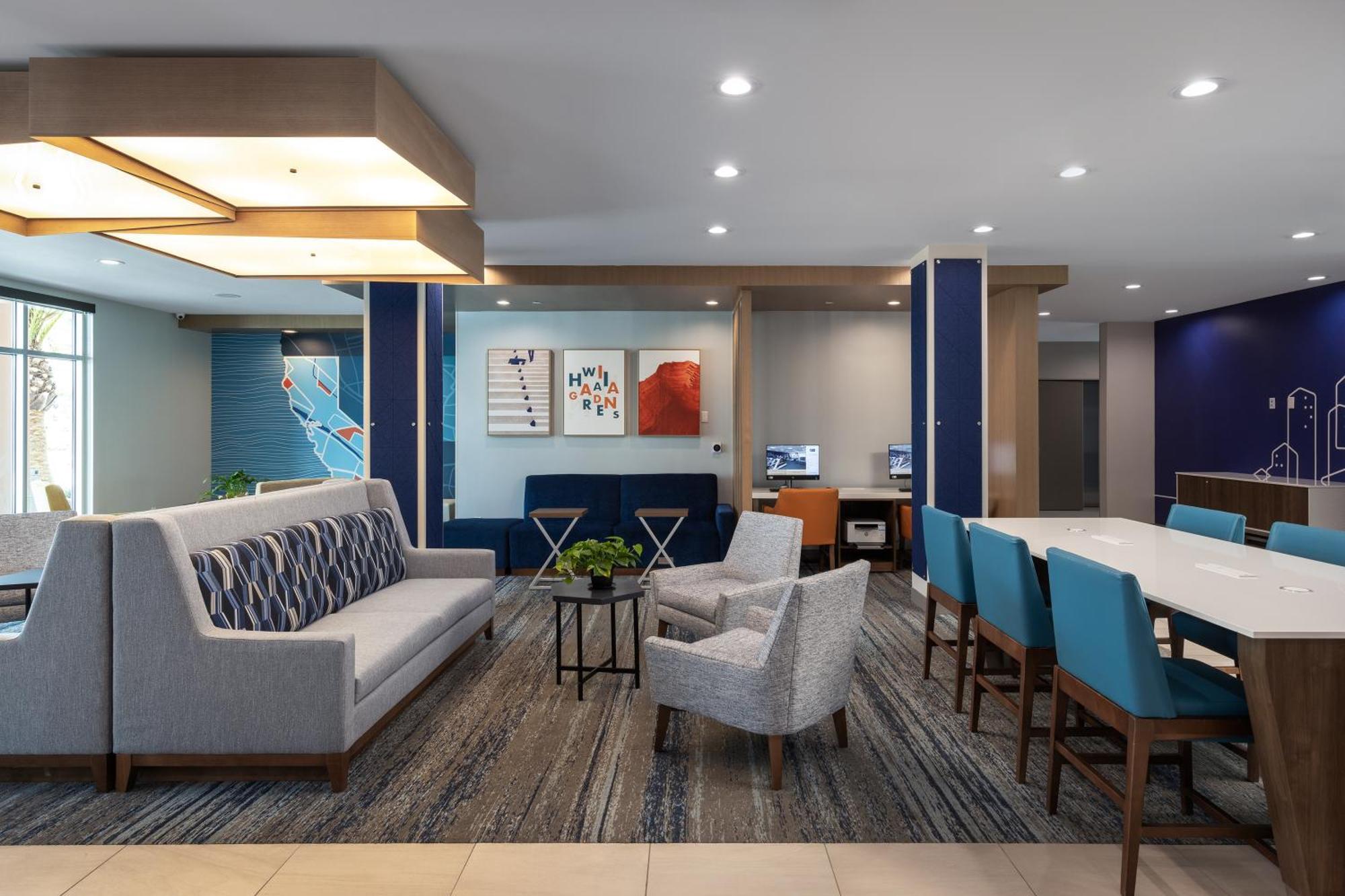 Holiday Inn Express & Suites - Hawaiian Gardens By Ihg Exterior foto